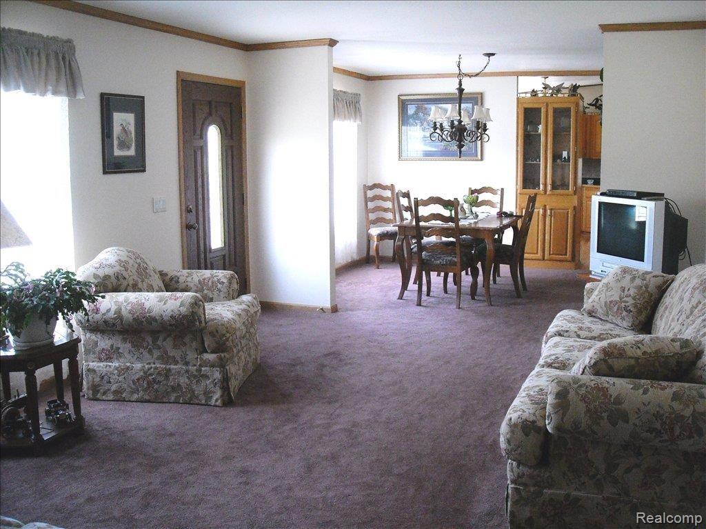 9944 Smiths Creek Road Goodells, MI 48027 - Photo 6 of 25 family - dining