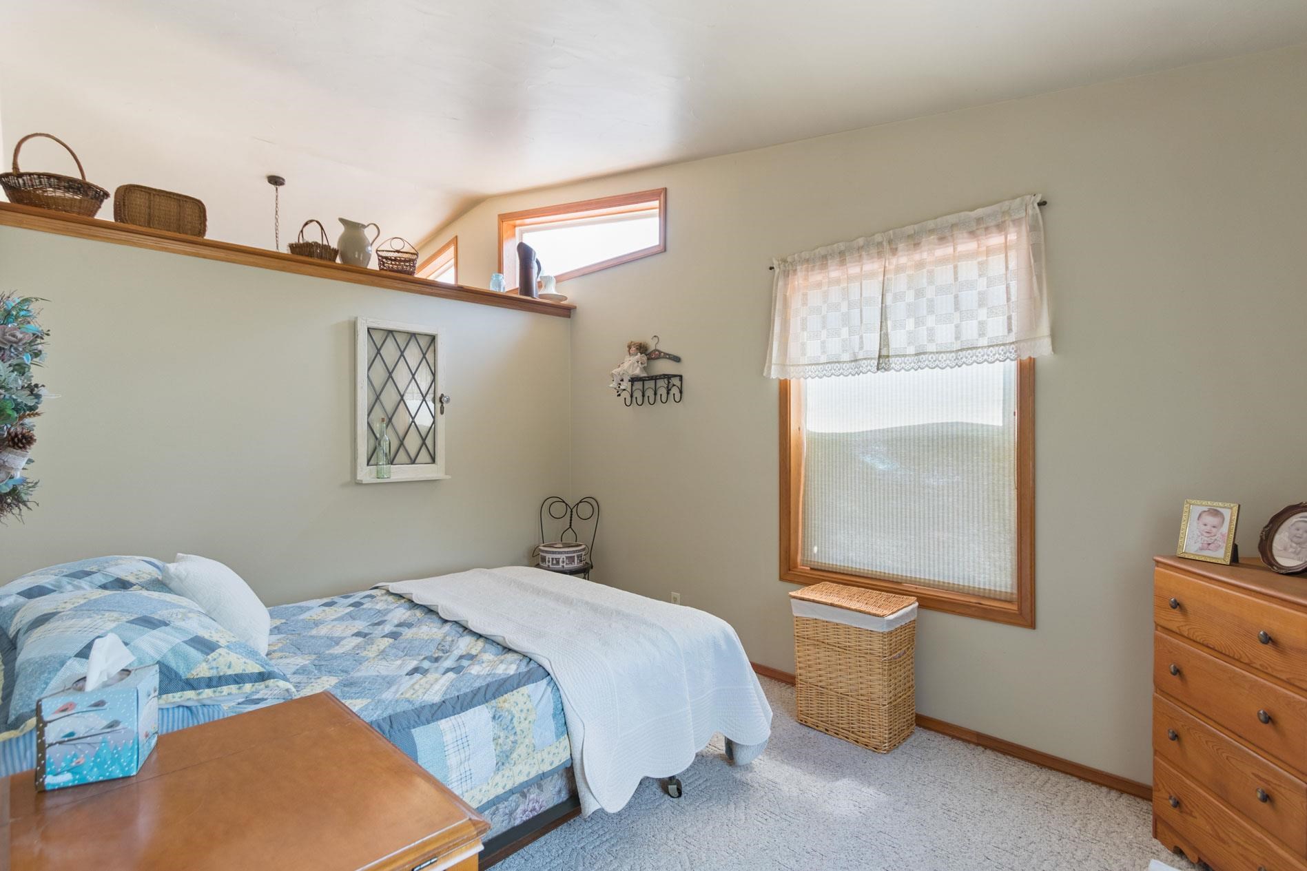 3224 North Center Road Spokane Valley, WA 99212 - Photo 12 of 41