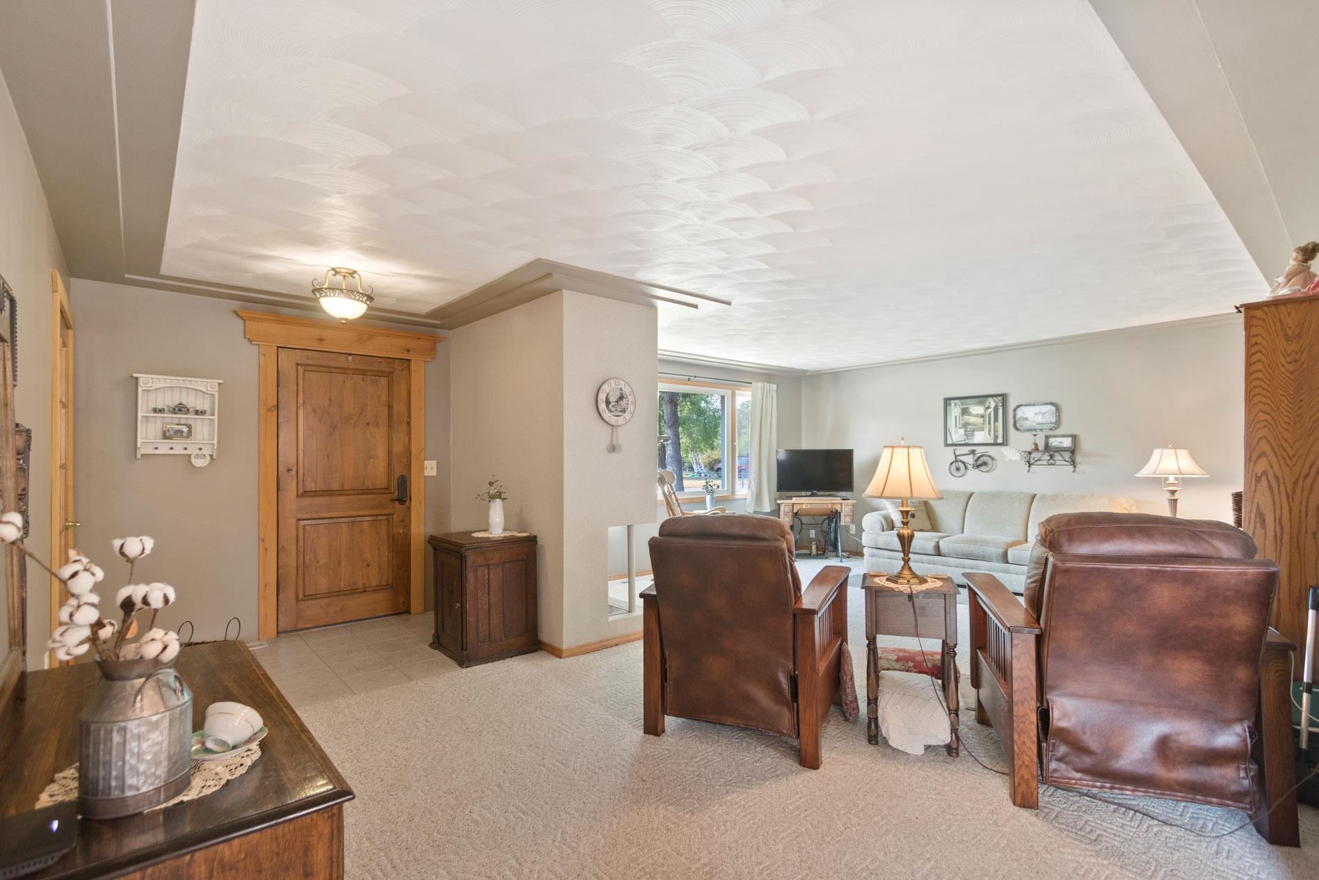 3224 North Center Road Spokane Valley, WA 99212 - Photo 4 of 41