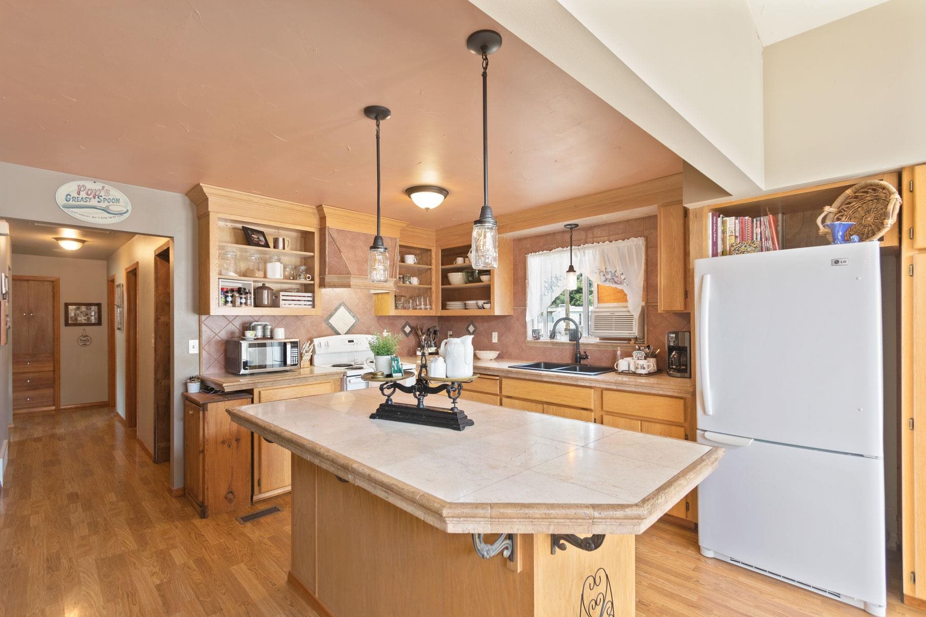 3224 North Center Road Spokane Valley, WA 99212 - Photo 5 of 41