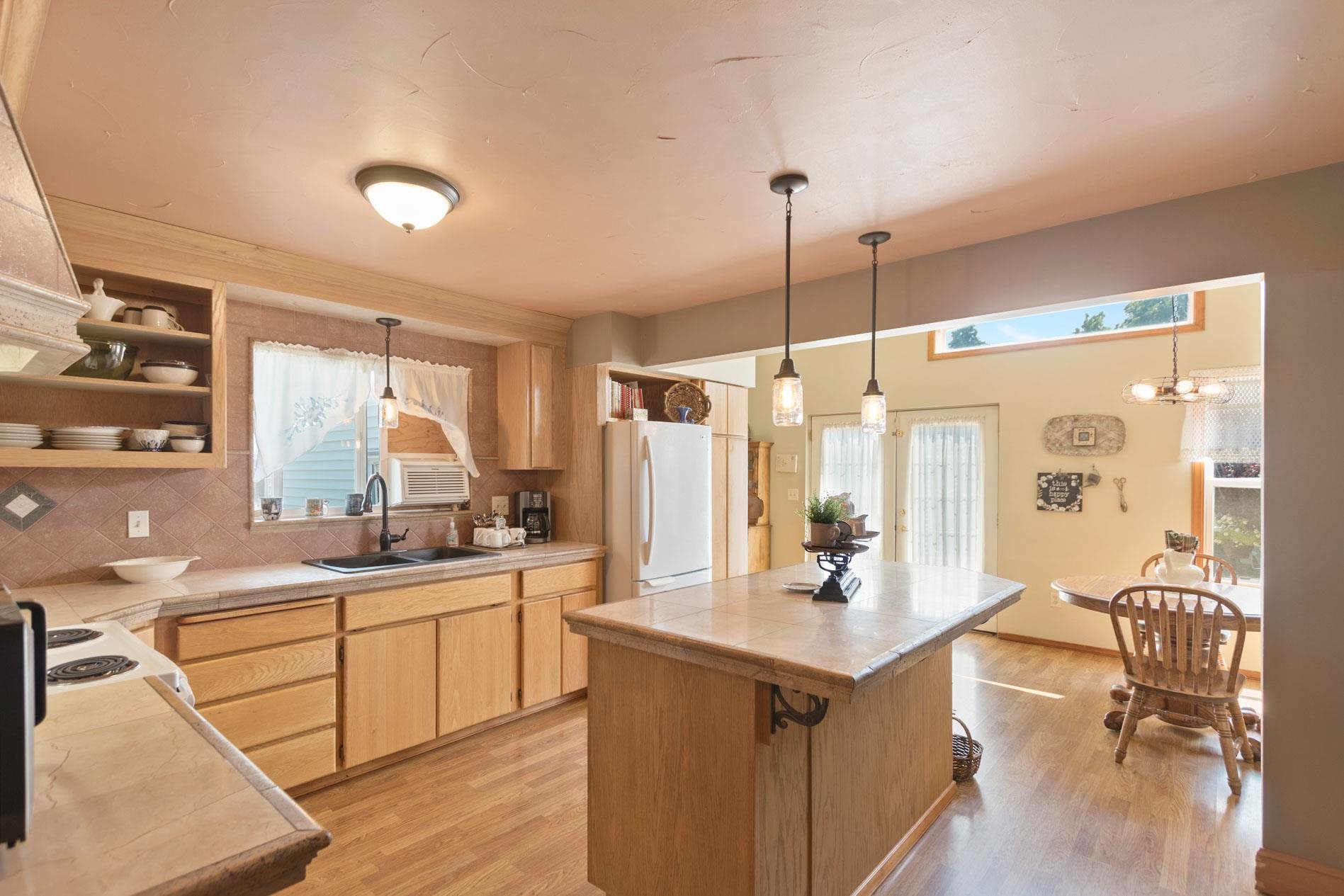 3224 North Center Road Spokane Valley, WA 99212 - Photo 6 of 41