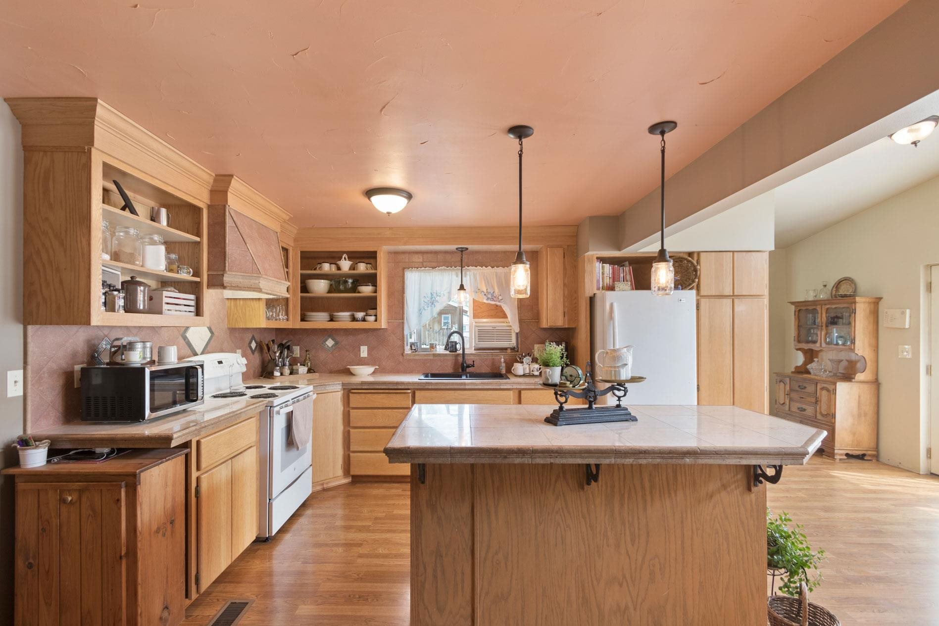 3224 North Center Road Spokane Valley, WA 99212 - Photo 7 of 41