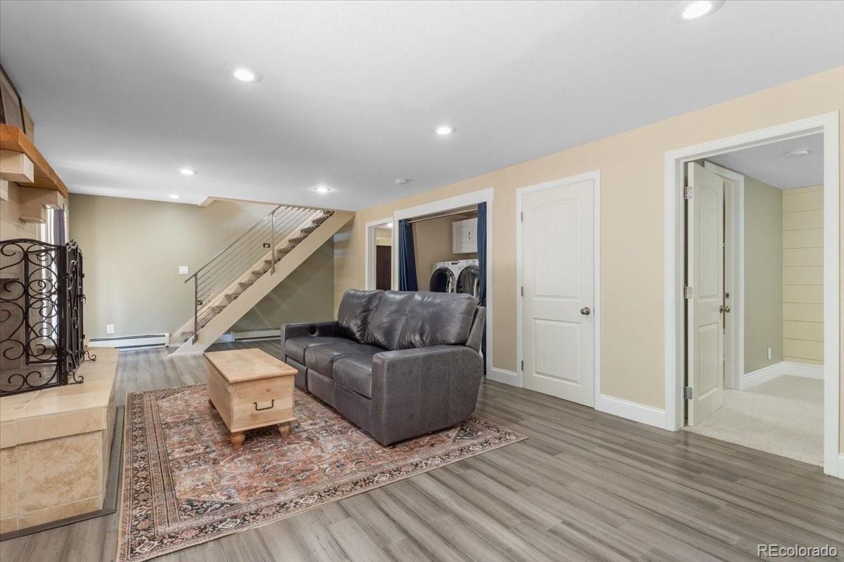 7085 Kiowa Road Larkspur, CO 80118 - Photo 4 of 47