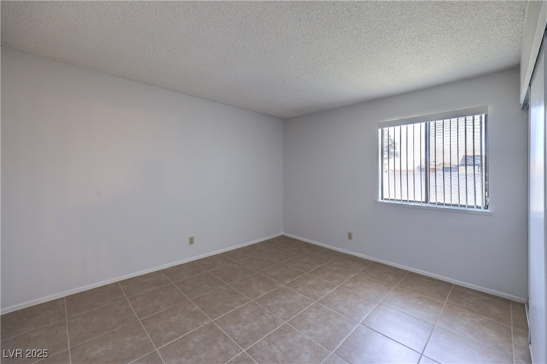 5829 Smoke Ranch Road, Unit C Las Vegas, NV 89108 - Photo 19 of 25