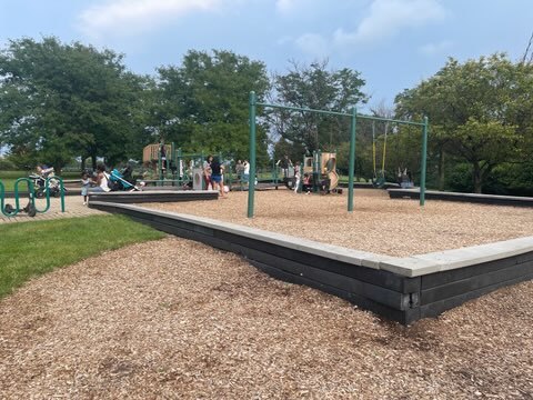 1515 South Prairie Avenue, Unit 1318 Chicago, IL 60605 - Photo 29 of 31 a park view with a bench and trees