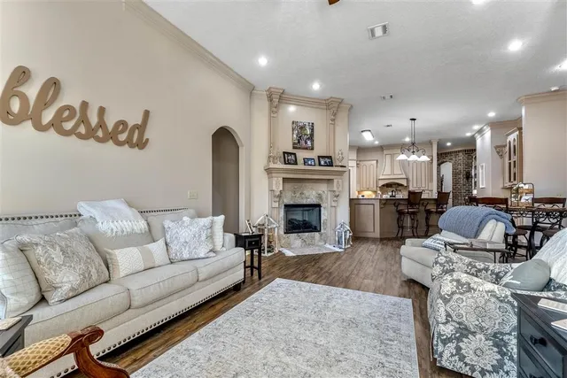 $689,000 | 1981 Highway 90, Sulphur, LA 70663