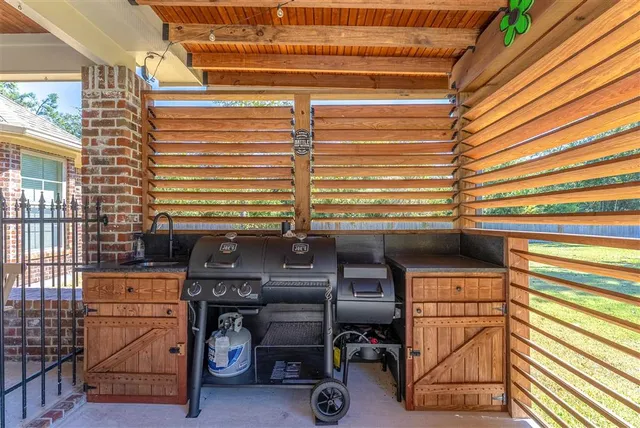 $689,000 | 1981 Highway 90, Sulphur, LA 70663