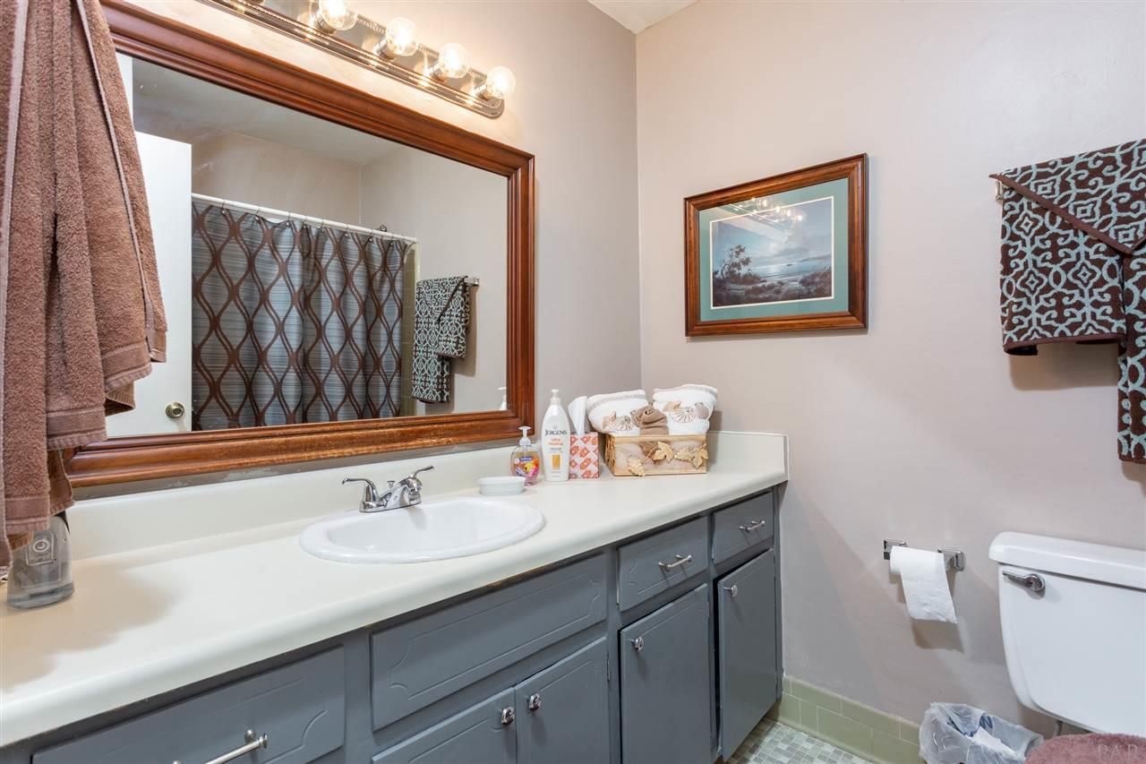 5640 Adelyn Road Pensacola, FL 32504 - Photo 16 of 29 Gallery Image 16