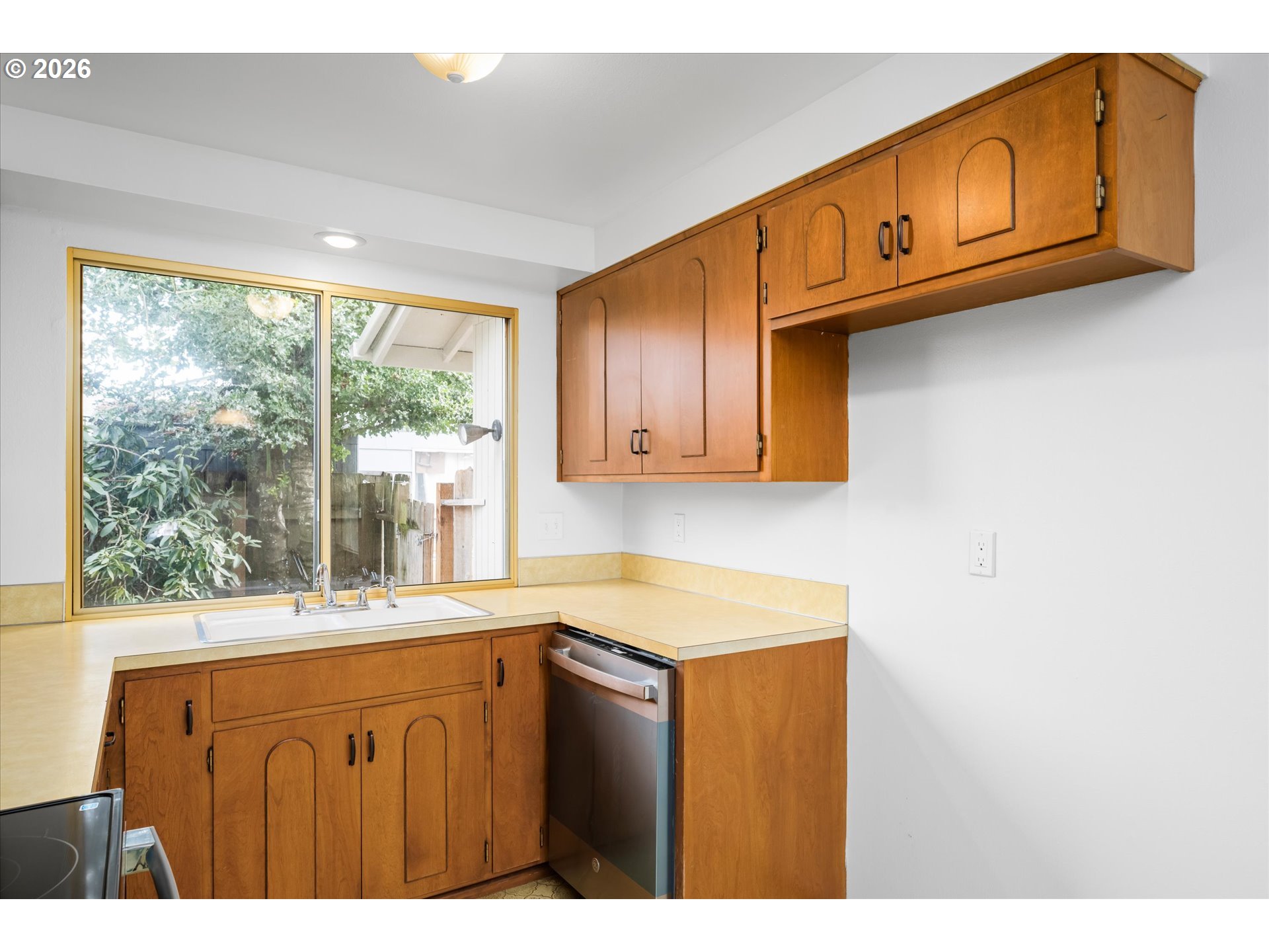 948 V Street Springfield, OR 97477 - Photo 16 of 37