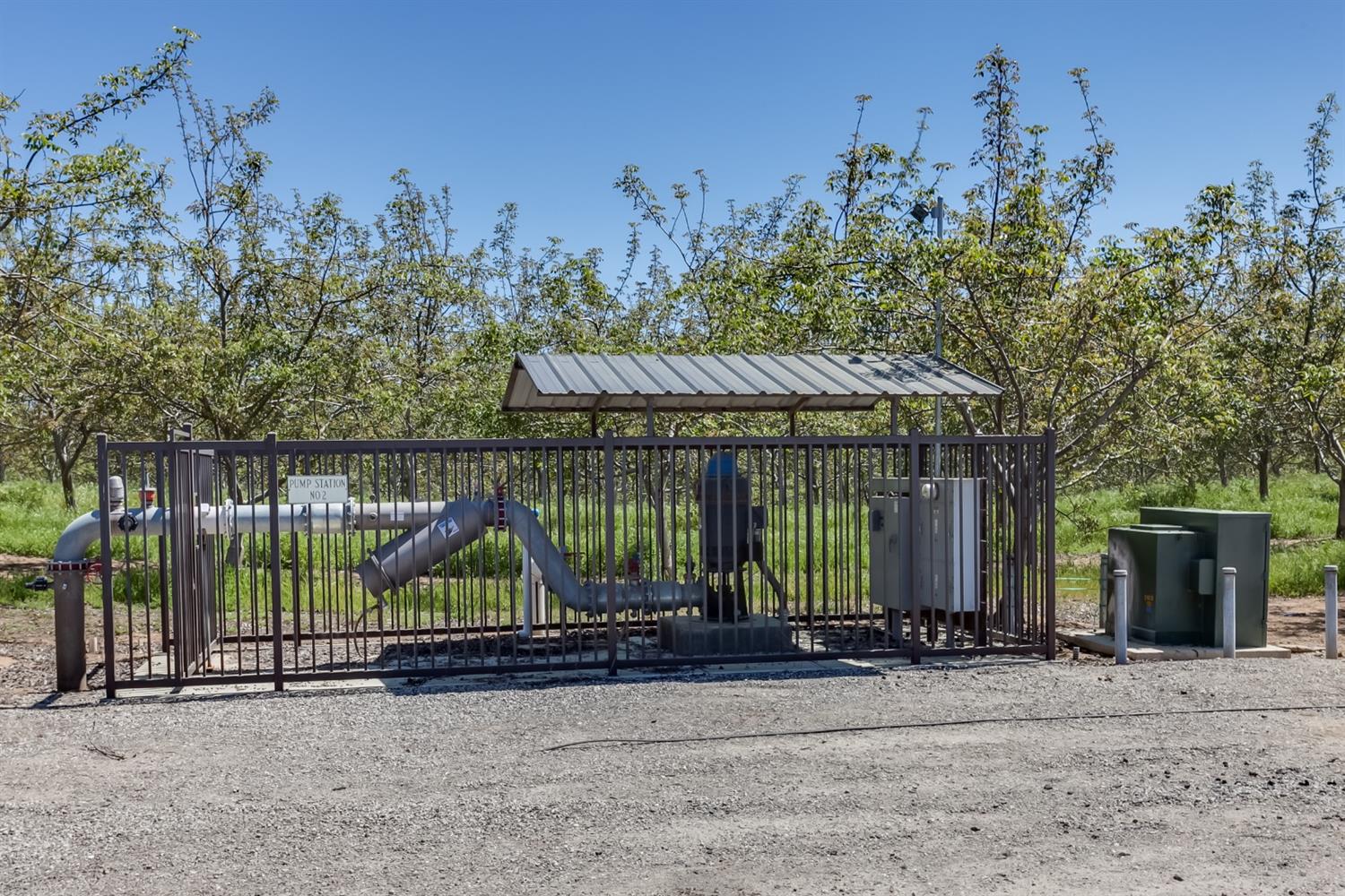 14954 Tim Bell Road Waterford, CA 95386 - Photo 27 of 28 an outdoor space with furniture and garden