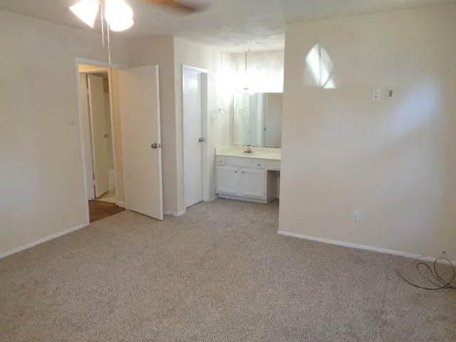 $1,595 | 8403 Windell Lane, Houston, TX 77040