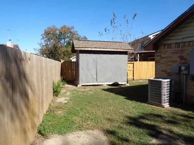 $1,595 | 8403 Windell Lane, Houston, TX 77040