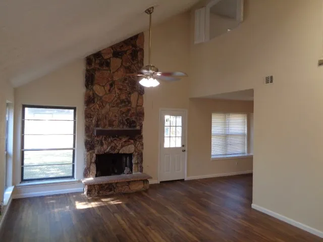 $1,595 | 8403 Windell Lane, Houston, TX 77040