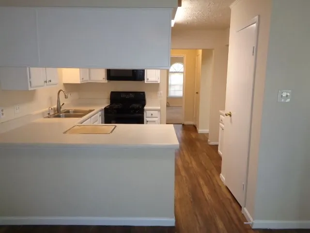 $1,595 | 8403 Windell Lane, Houston, TX 77040