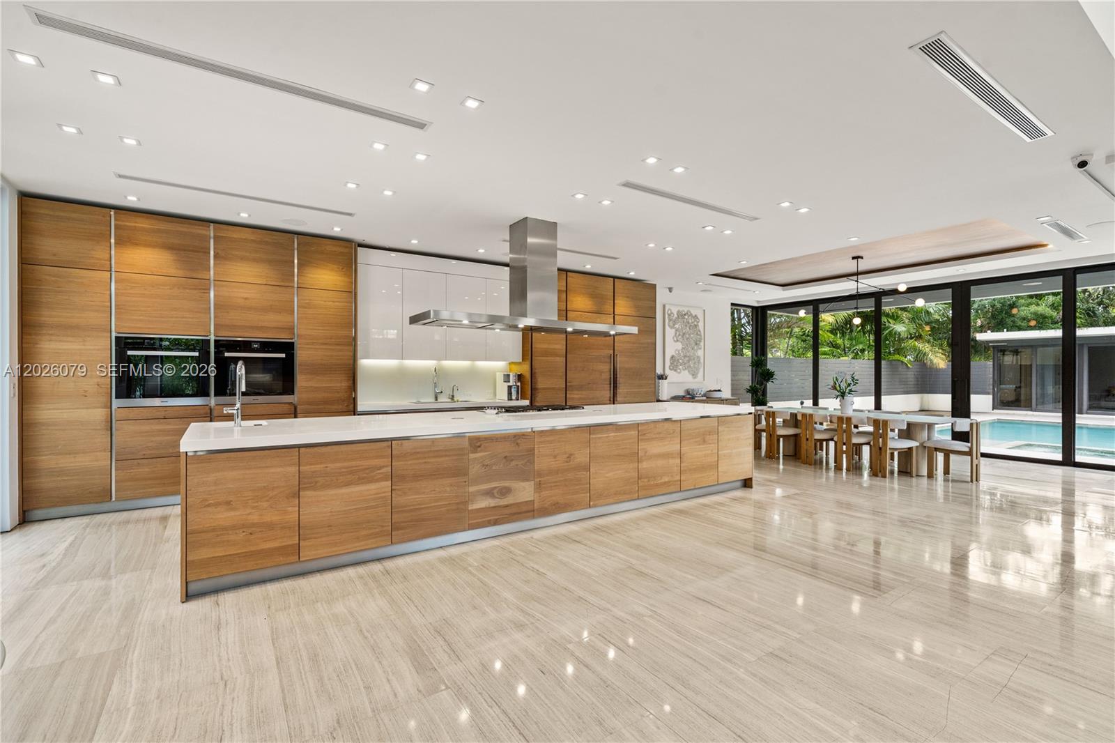 5061 North Bay Road Miami Beach, FL 33140 - Photo 8 of 63