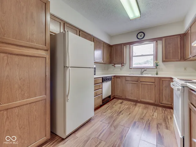 $100,000 | 6407 Friendship Circle, Unit 15, Indianapolis, IN 46268