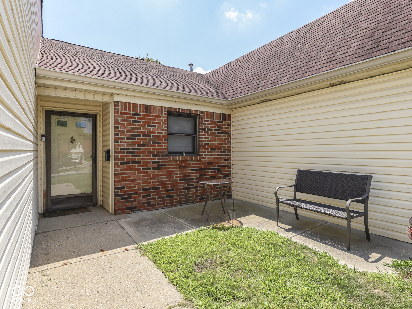 6407 Friendship Circle, Unit 15 Indianapolis, IN 46268 - Photo 3 of 35