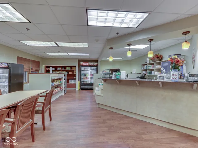 $100,000 | 6407 Friendship Circle, Unit 15, Indianapolis, IN 46268