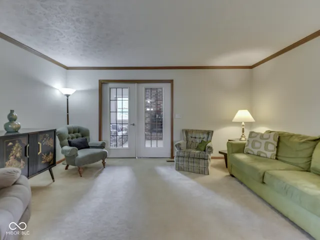 $100,000 | 6407 Friendship Circle, Unit 15, Indianapolis, IN 46268