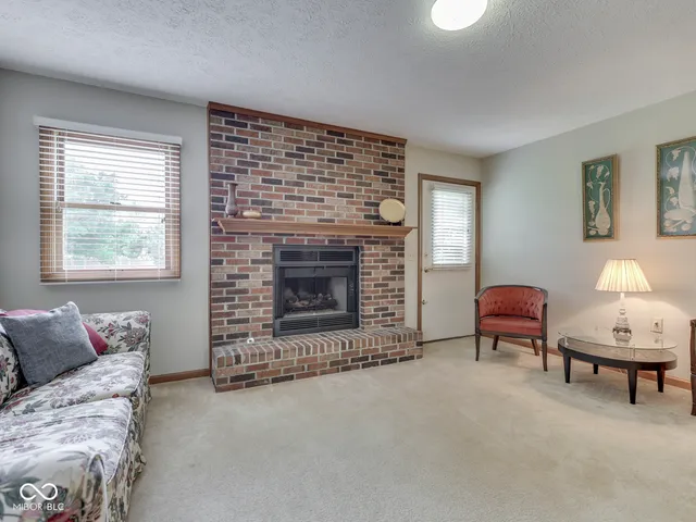 $100,000 | 6407 Friendship Circle, Unit 15, Indianapolis, IN 46268
