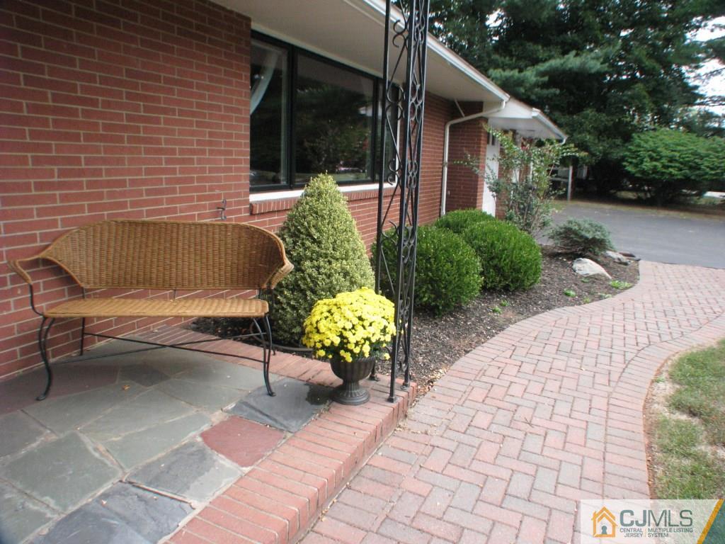 1007 River Road Piscataway, NJ 08854 - Photo 2 of 25 Gallery Image 2