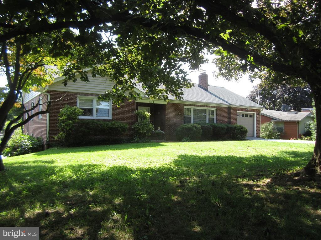 601 Washington Road Westminster, MD 21157 - Photo 1 of 23 Exterior (Front)