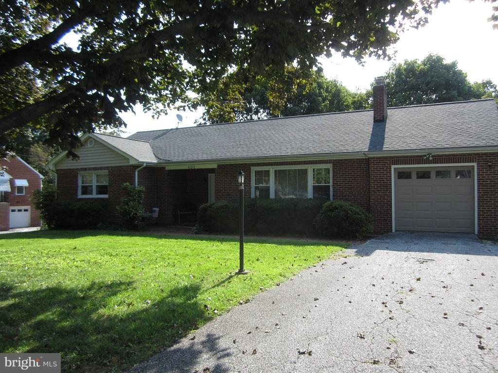 601 Washington Road Westminster, MD 21157 - Photo 3 of 23 Exterior (Front)