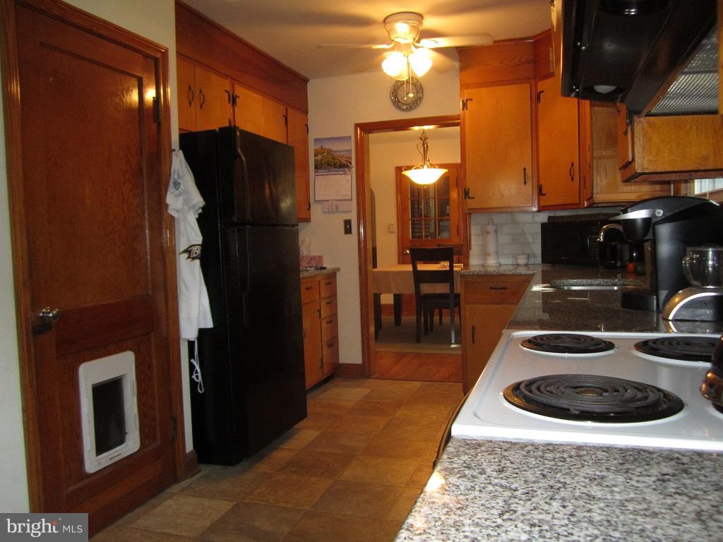 601 Washington Road Westminster, MD 21157 - Photo 8 of 23 Kitchen