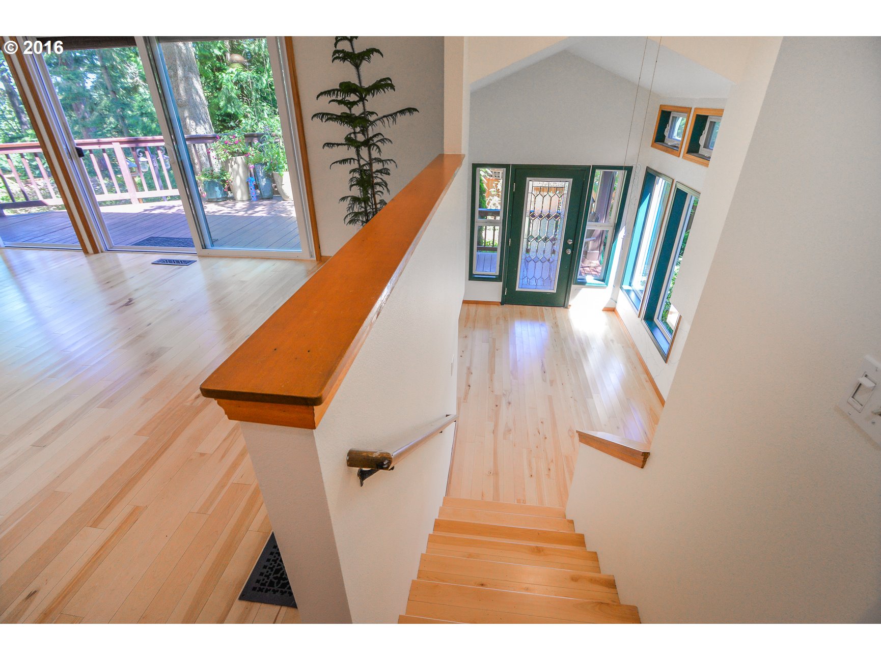 10005 Southwest Lancaster Road Portland, OR 97219 - Photo 4 of 32 Gallery Image 4