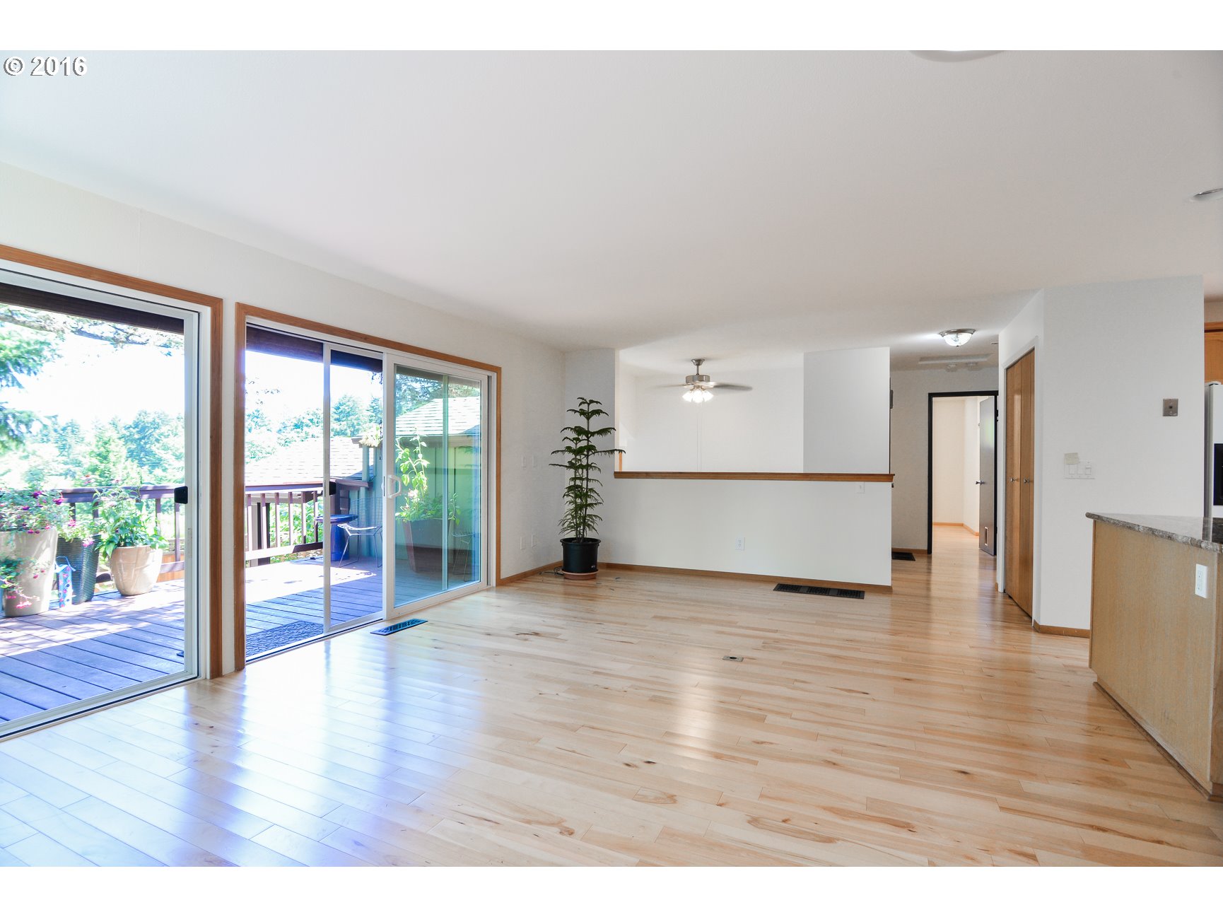 10005 Southwest Lancaster Road Portland, OR 97219 - Photo 5 of 32 Gallery Image 5