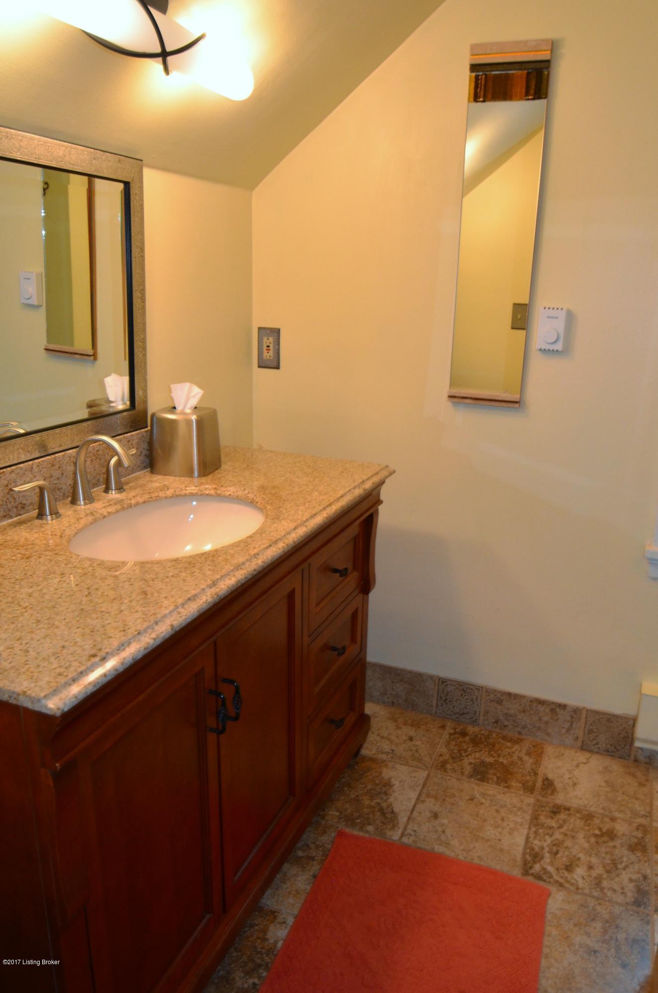 4301 Kinloch Road Louisville, KY 40207 - Photo 28 of 34 DSC_2113 (2)