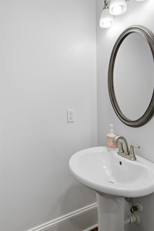 1933 Ridgemont Lane Decatur, GA 30033 - Photo 12 of 73