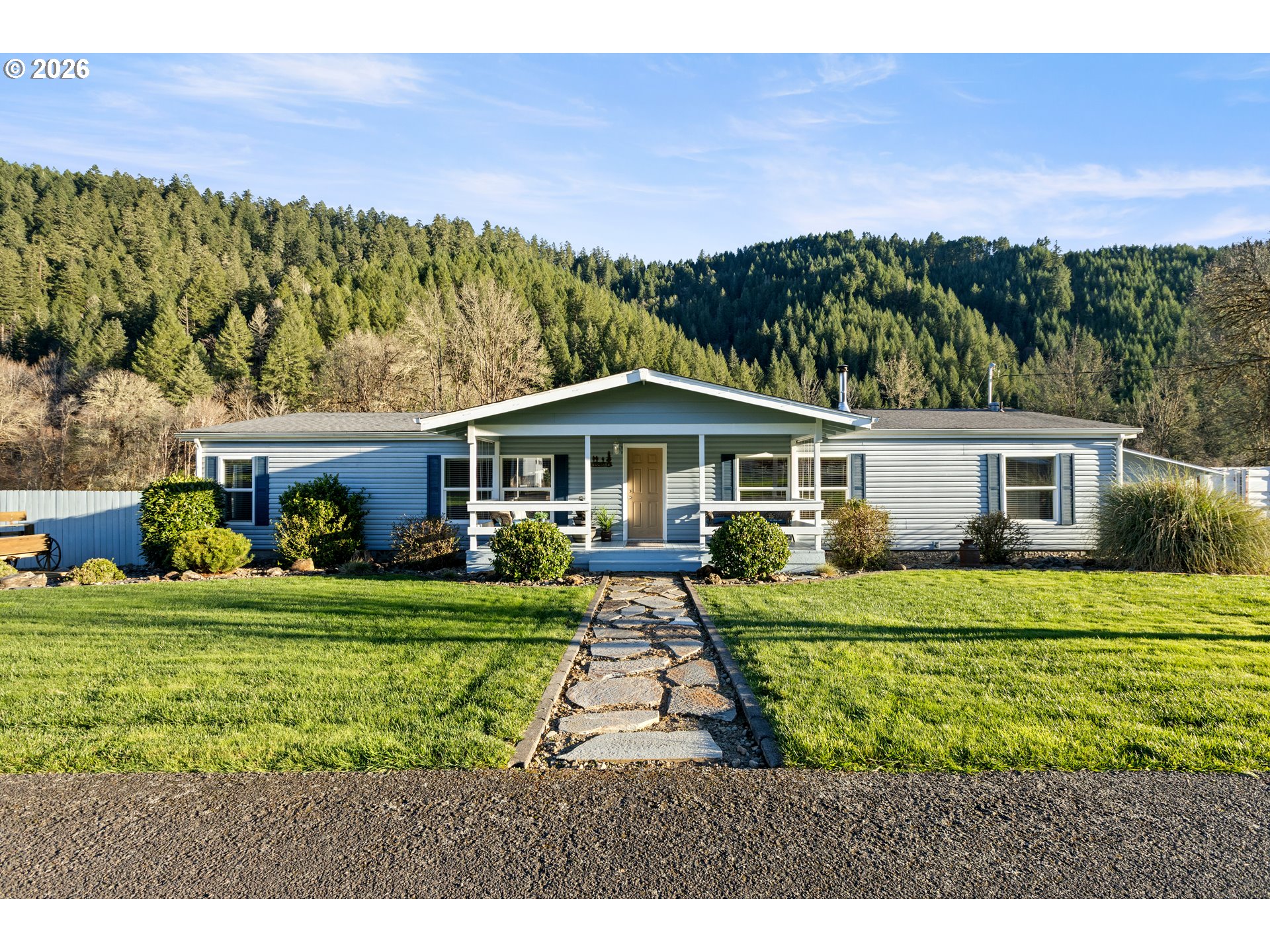11119 North Myrtle Road Myrtle Creek, OR 97457 - Photo 3 of 48