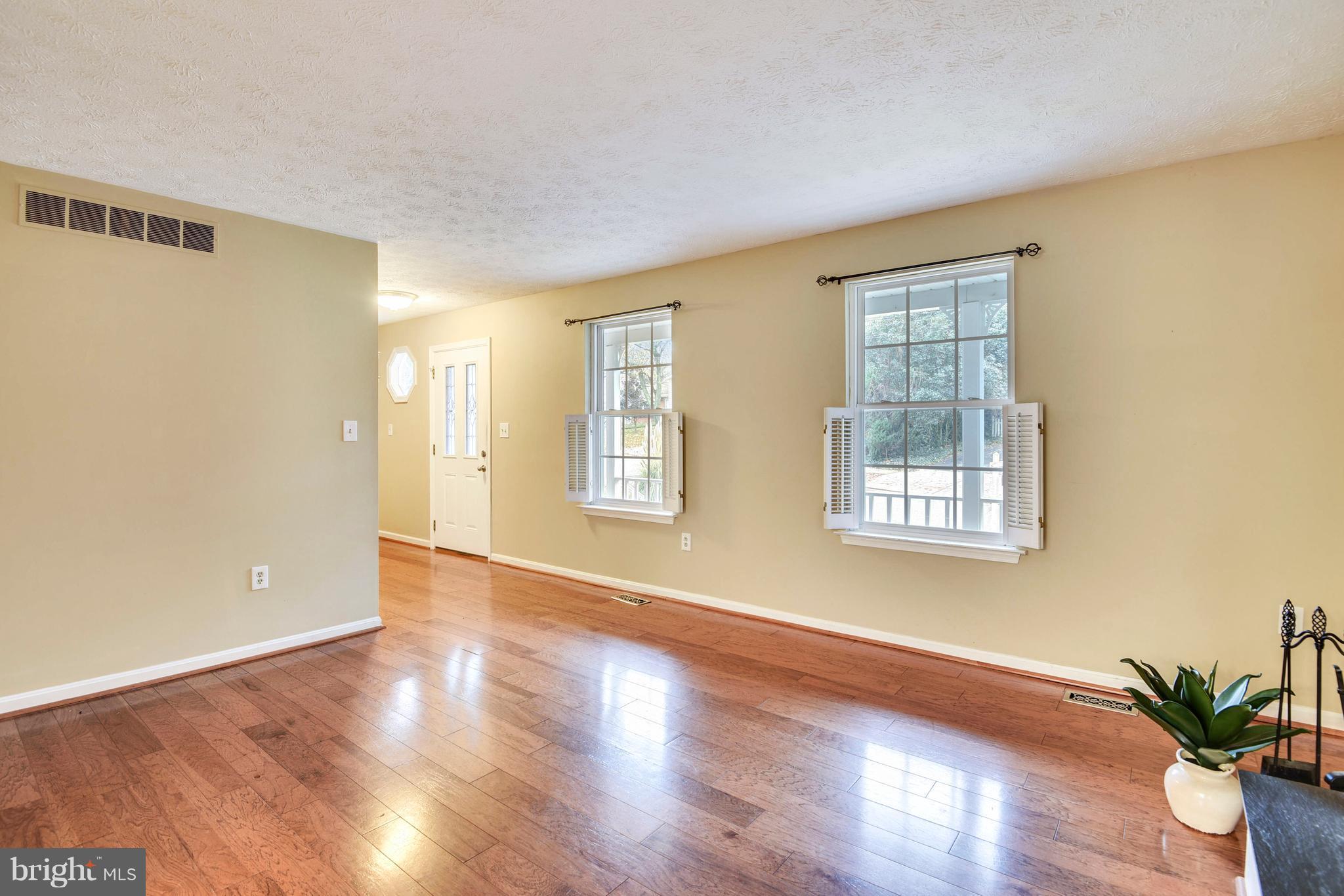 1149 Hampton Road Annapolis, MD 21409 - Photo 11 of 30 Family Room