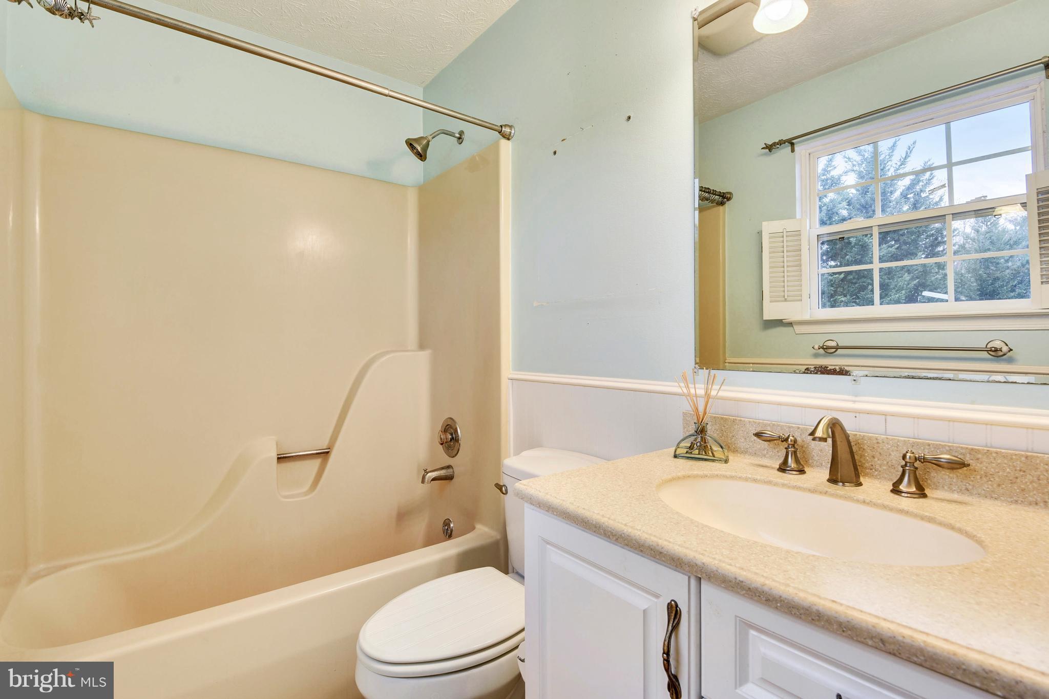 1149 Hampton Road Annapolis, MD 21409 - Photo 14 of 30 Master Bath