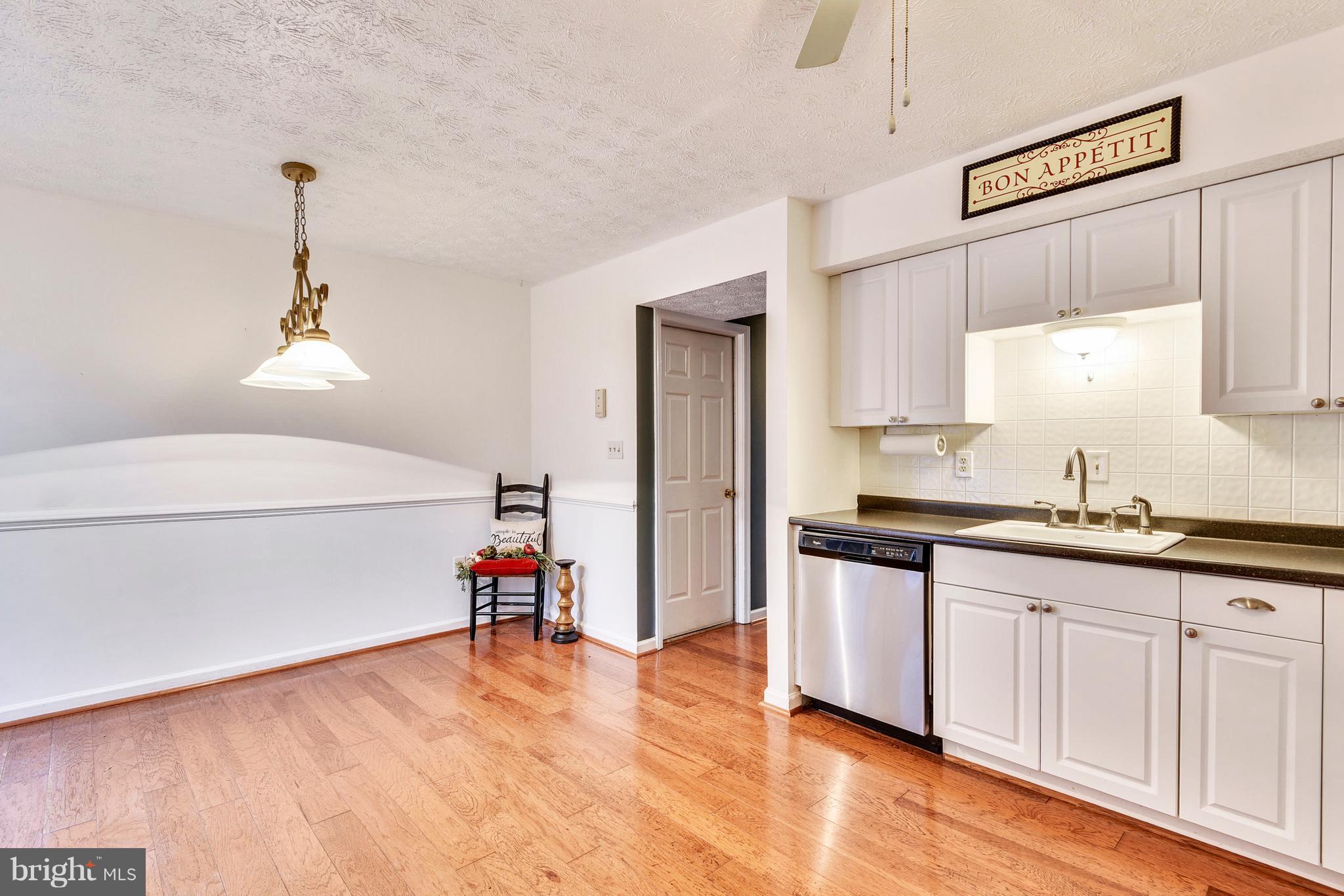 1149 Hampton Road Annapolis, MD 21409 - Photo 3 of 30 Kitchen