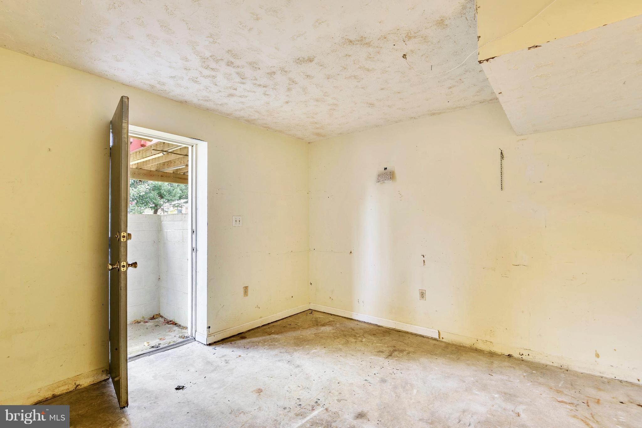 1149 Hampton Road Annapolis, MD 21409 - Photo 21 of 30 Storage room, could be finished into an extra room