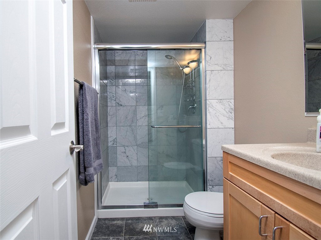 16027 Southeast 167th Place Renton, WA 98058 - Photo 15 of 25 Gallery Image 15