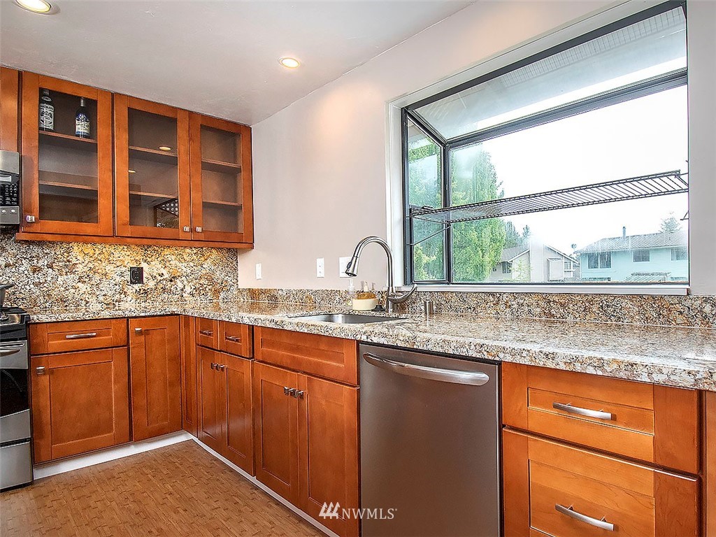 16027 Southeast 167th Place Renton, WA 98058 - Photo 10 of 25 Gallery Image 10