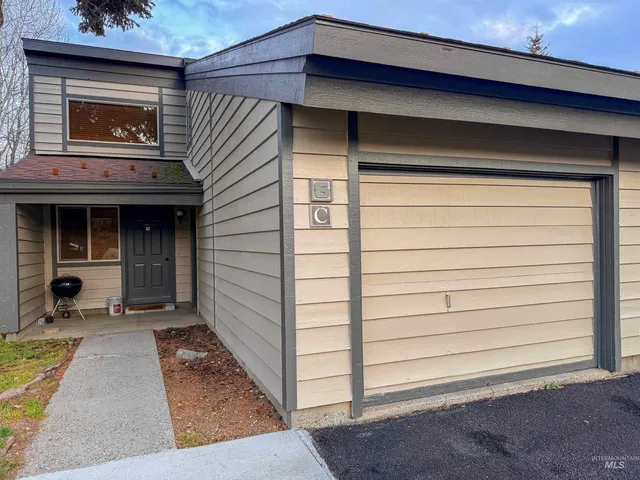 $354,900 | 1607 Davis Avenue, Unit C6, McCall, ID 83638
