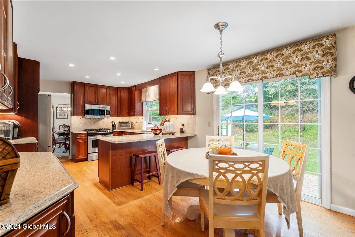 33 Cloverfield Drive Colonie, NY 12211 - Photo 12 of 38 38-33 CLOVERFIELD-43