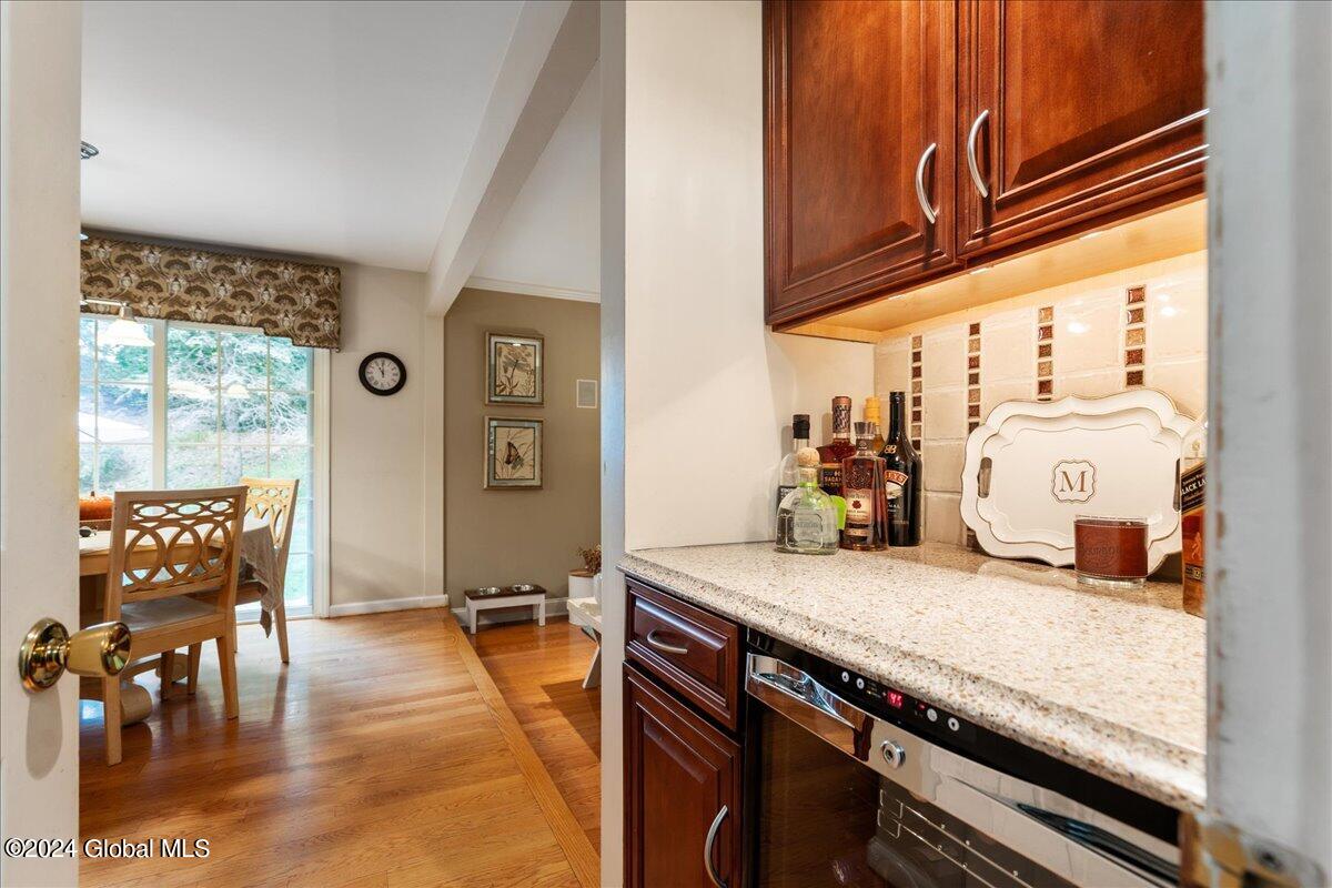 33 Cloverfield Drive Colonie, NY 12211 - Photo 13 of 38 43-33 CLOVERFIELD-48