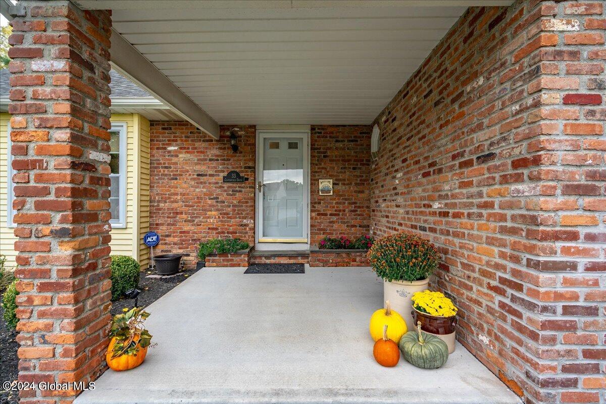 33 Cloverfield Drive Colonie, NY 12211 - Photo 3 of 38 01-33 CLOVERFIELD