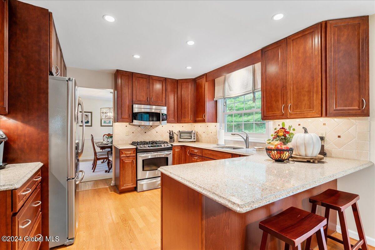 33 Cloverfield Drive Colonie, NY 12211 - Photo 10 of 38 36-33 CLOVERFIELD-41