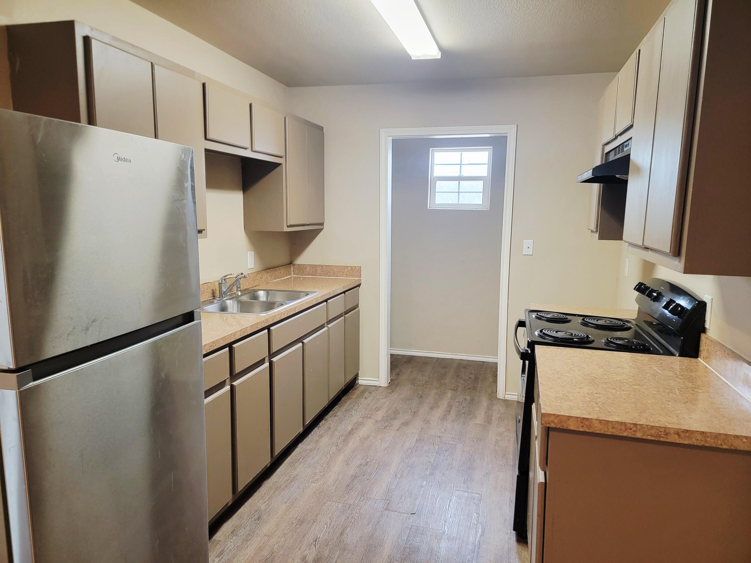 110 82nd Street, Unit 2 Lubbock, TX 79404 - Photo 4 of 14 110 4