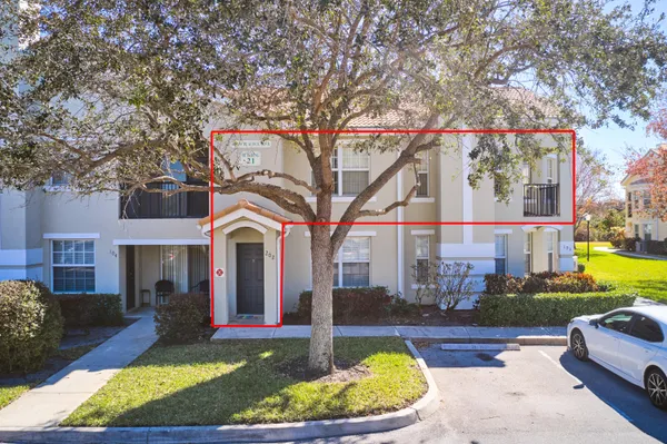 $245,900 | 140 Southwest Peacock Boulevard, Unit 21202, Port St. Lucie, FL 34986