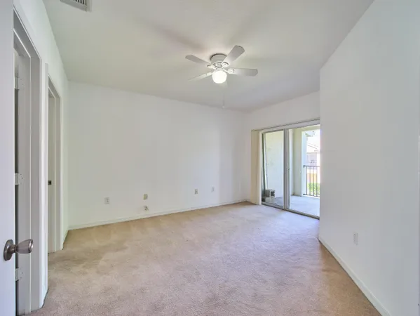 $245,900 | 140 Southwest Peacock Boulevard, Unit 21202, Port St. Lucie, FL 34986