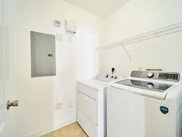 $245,900 | 140 Southwest Peacock Boulevard, Unit 21202, Port St. Lucie, FL 34986