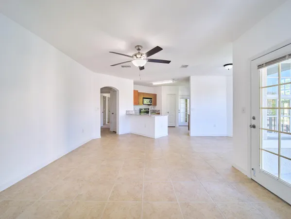 $245,900 | 140 Southwest Peacock Boulevard, Unit 21202, Port St. Lucie, FL 34986
