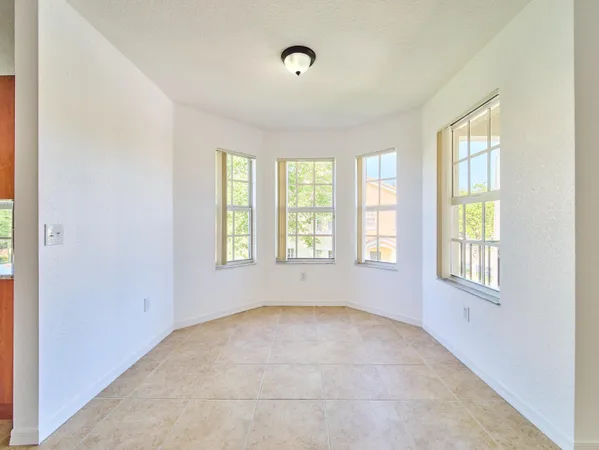 $245,900 | 140 Southwest Peacock Boulevard, Unit 21202, Port St. Lucie, FL 34986